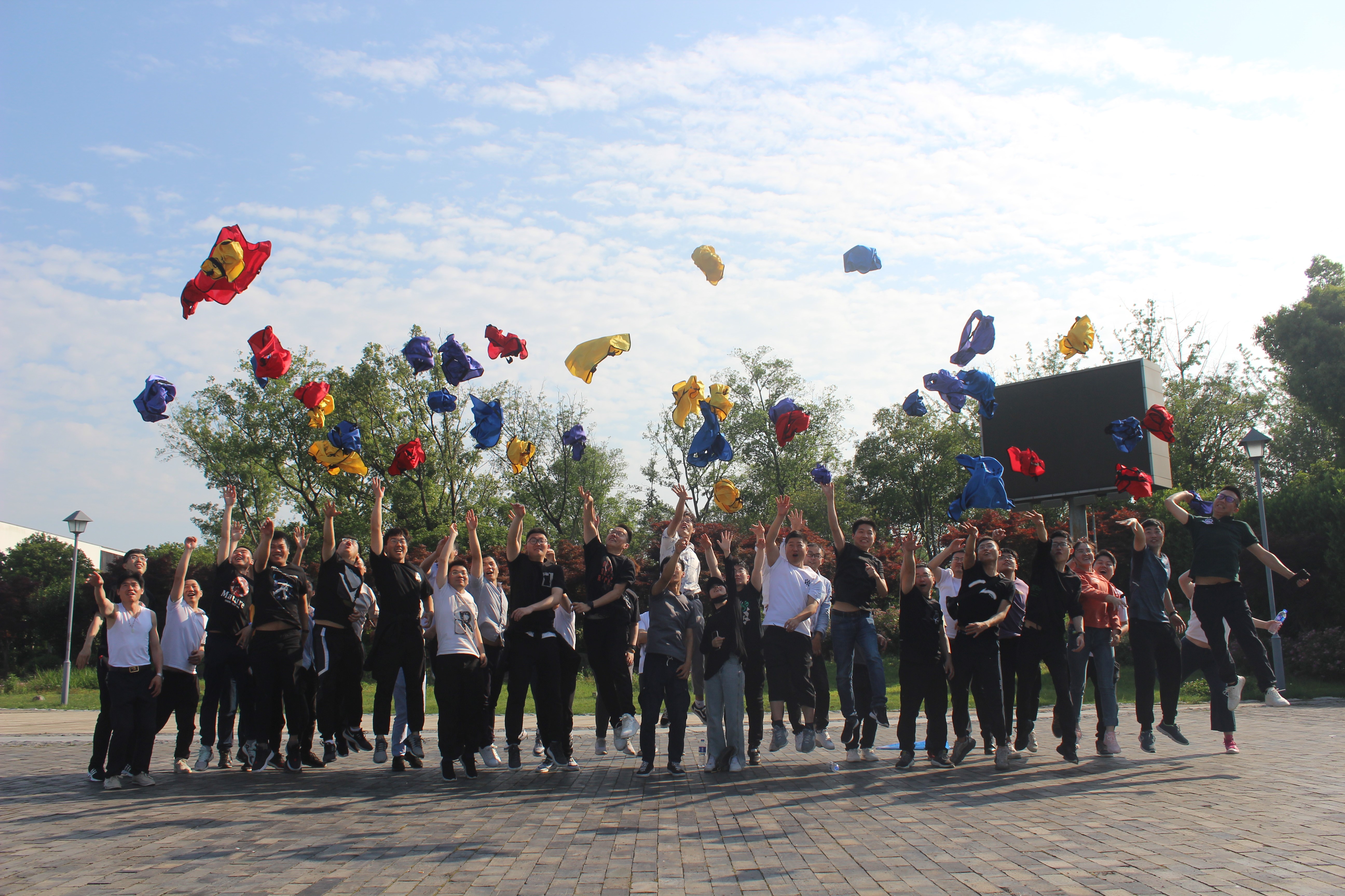 “激情挑戰,同心同行,熔煉團隊,共創未來” 亨通智能第三屆拓展訓練圓滿成功(圖7) “激情挑戰,同心同行,熔煉團隊,共創未來” 亨通智能第三屆拓展訓練圓滿成功(圖7)