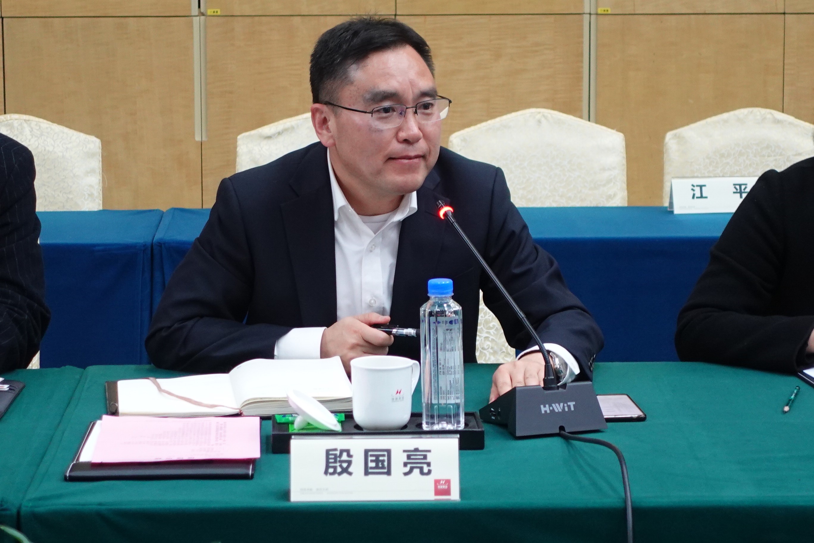 西交大高端裝備研究院蒞臨亨通參觀交流——智改數(shù)轉(zhuǎn),同享共筑(圖4) 西交大高端裝備研究院蒞臨亨通參觀交流——智改數(shù)轉(zhuǎn),同享共筑(圖4)